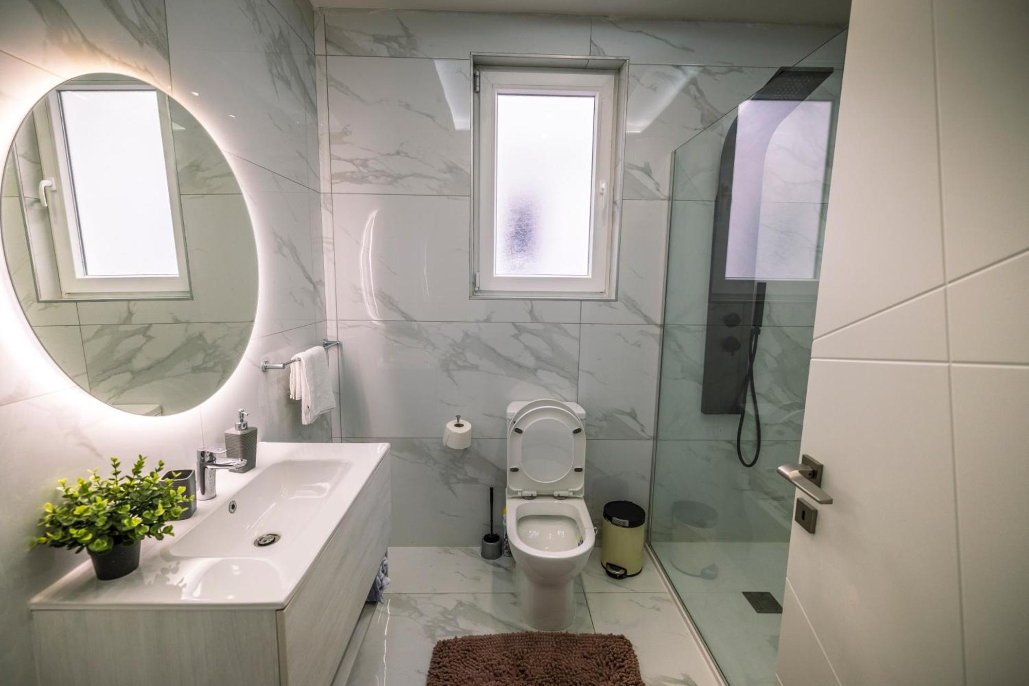 Stylish Duplex 3 Bedroom Jacuzzi, Bbq, Scenic Views Appartamento *