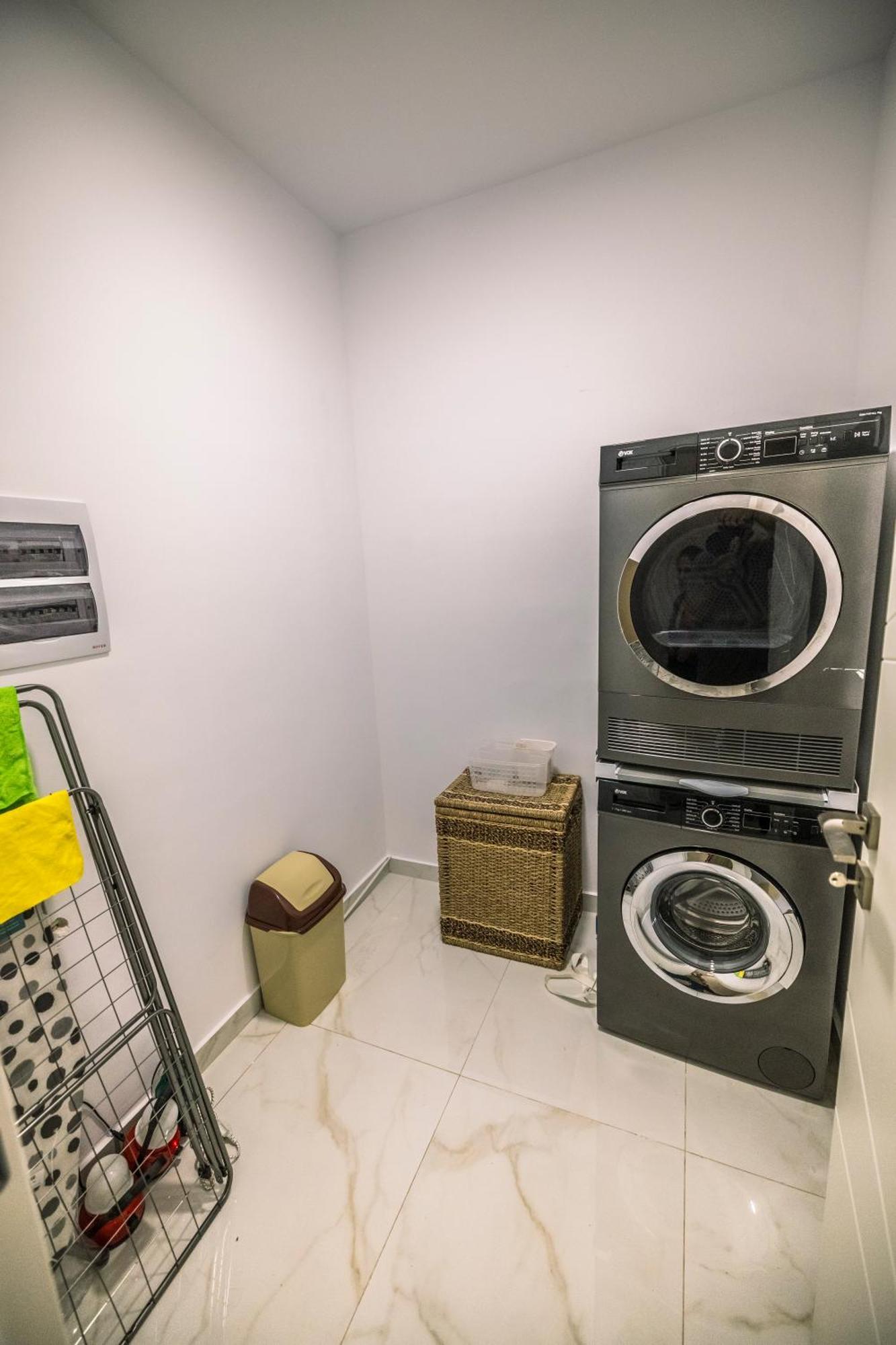 Appartamento Stylish Duplex 3 Bedroom Jacuzzi, Bbq, Scenic Views Għajnsielem